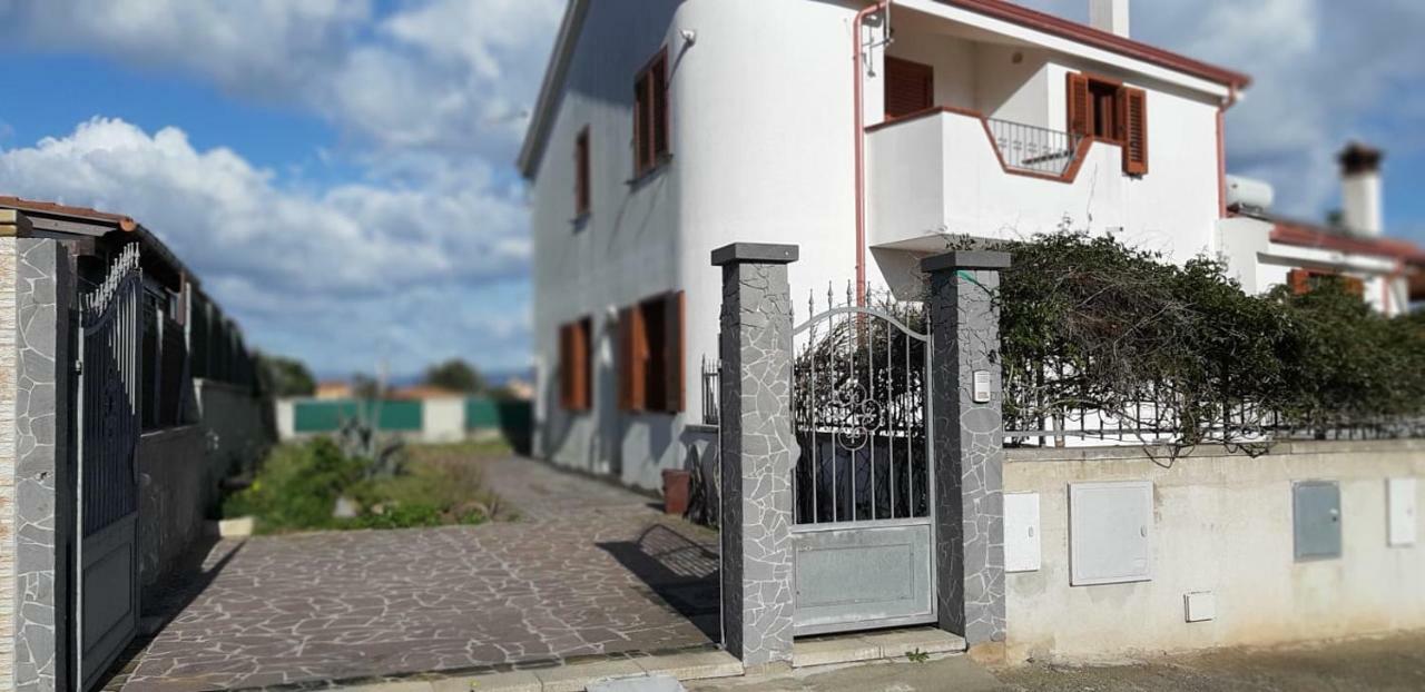 Villa Rosa SantʼAntìoco Εξωτερικό φωτογραφία