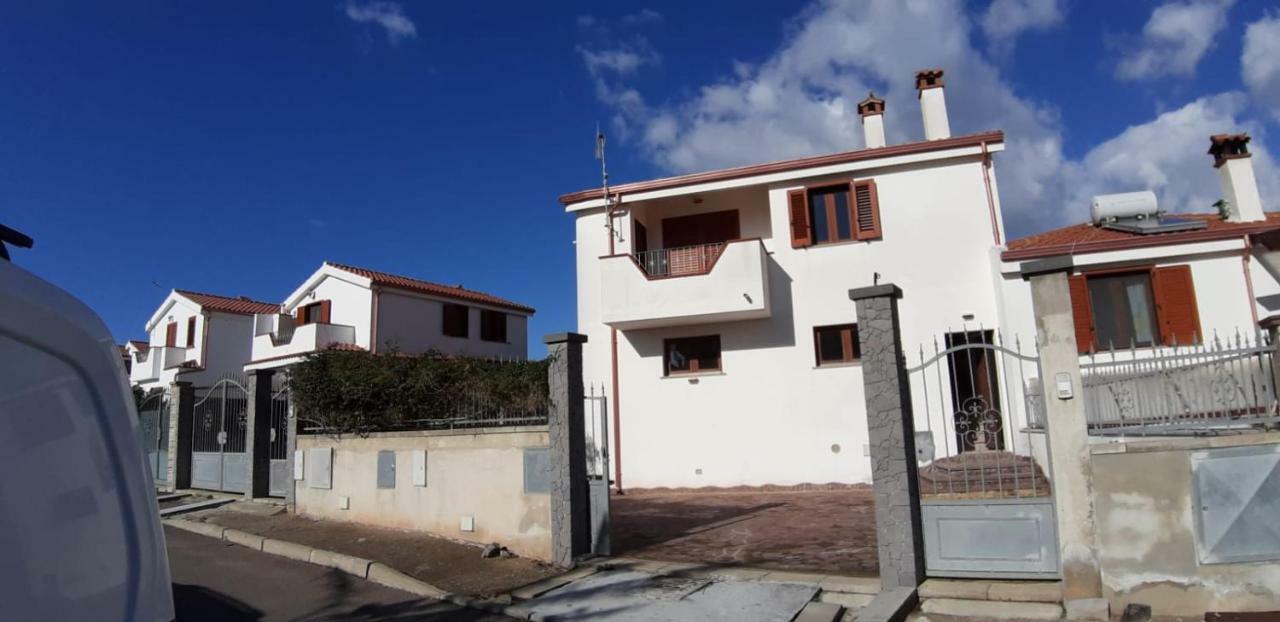 Villa Rosa SantʼAntìoco Εξωτερικό φωτογραφία