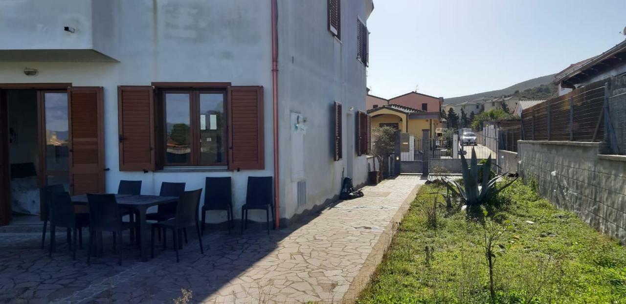 Villa Rosa SantʼAntìoco Εξωτερικό φωτογραφία