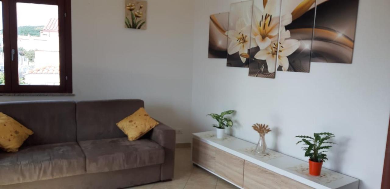 Villa Rosa SantʼAntìoco Εξωτερικό φωτογραφία